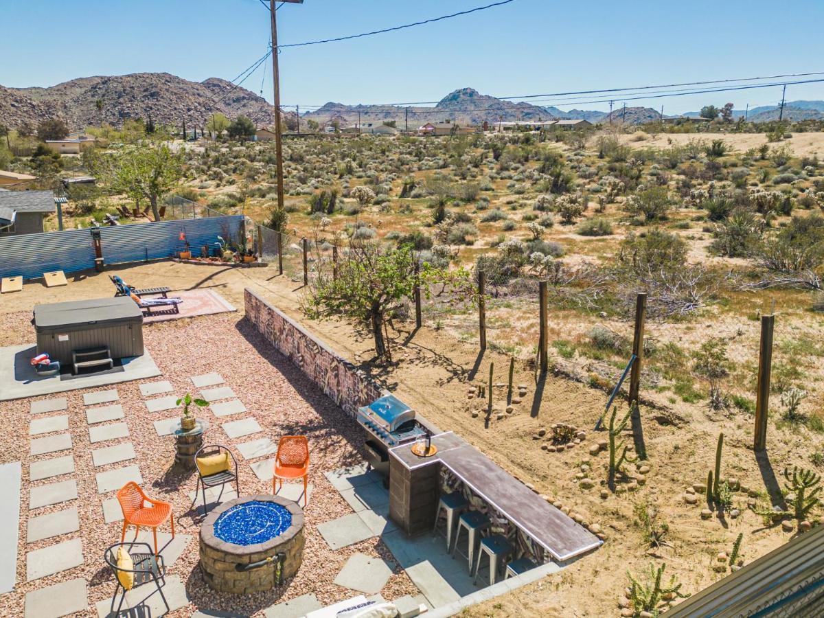 Hot Tub, Games, King Bed, Fire Pit, Bbq Grill, Minutes From National Park And Views Villa Joshua Tree Kültér fotó