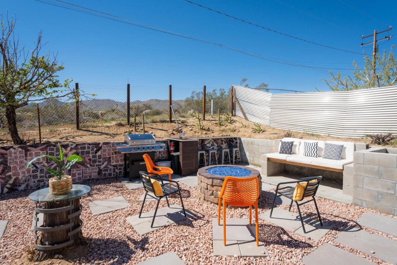 Hot Tub, Games, King Bed, Fire Pit, Bbq Grill, Minutes From National Park And Views Villa Joshua Tree Kültér fotó